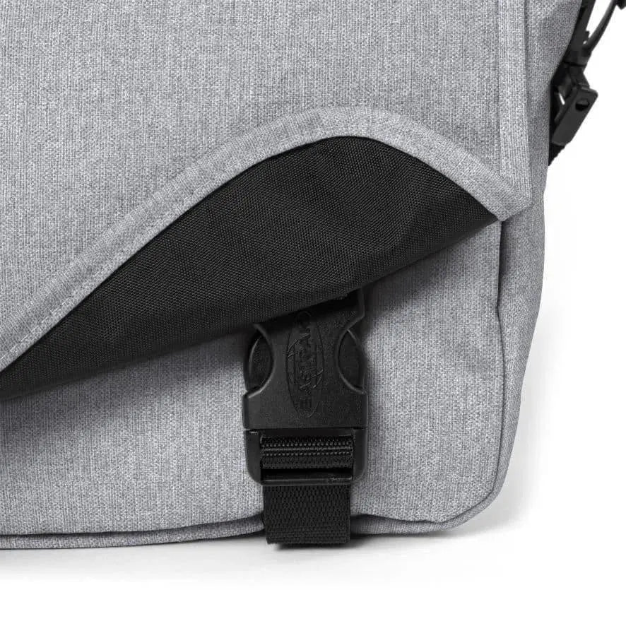 JR Eastpak - Melisac