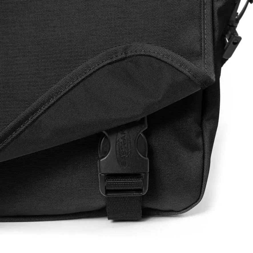 JR Eastpak - Melisac
