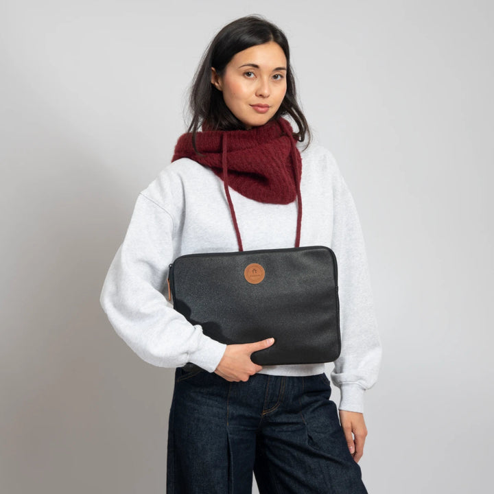 Housse ordinateur noir 14 pouces Chelsea Cabaia