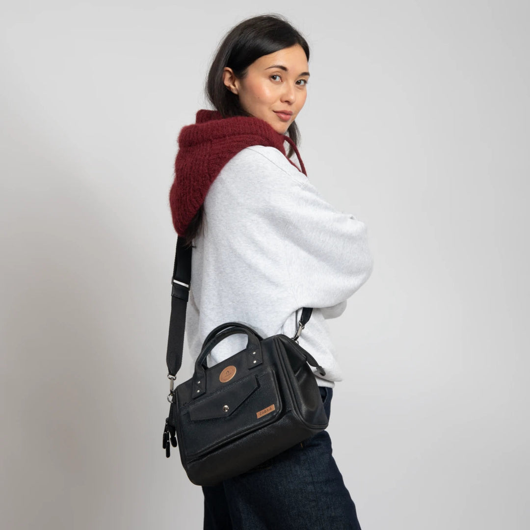 sac bandoulière crossbody medium noir Chelsea Cabaia