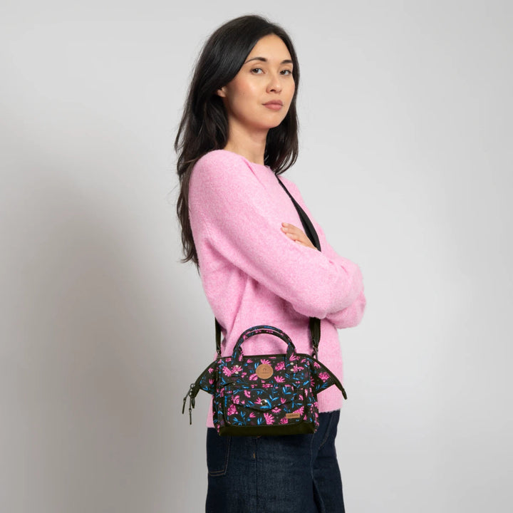 Petit sac bandoulière crossbody small noir fleurs Subaraya Cabaia
