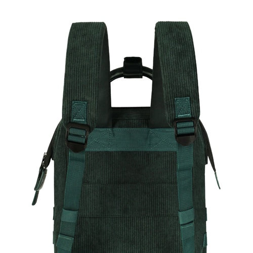 Sac dos Adventurer small en velours vert cotelé Bremen Cabaia 